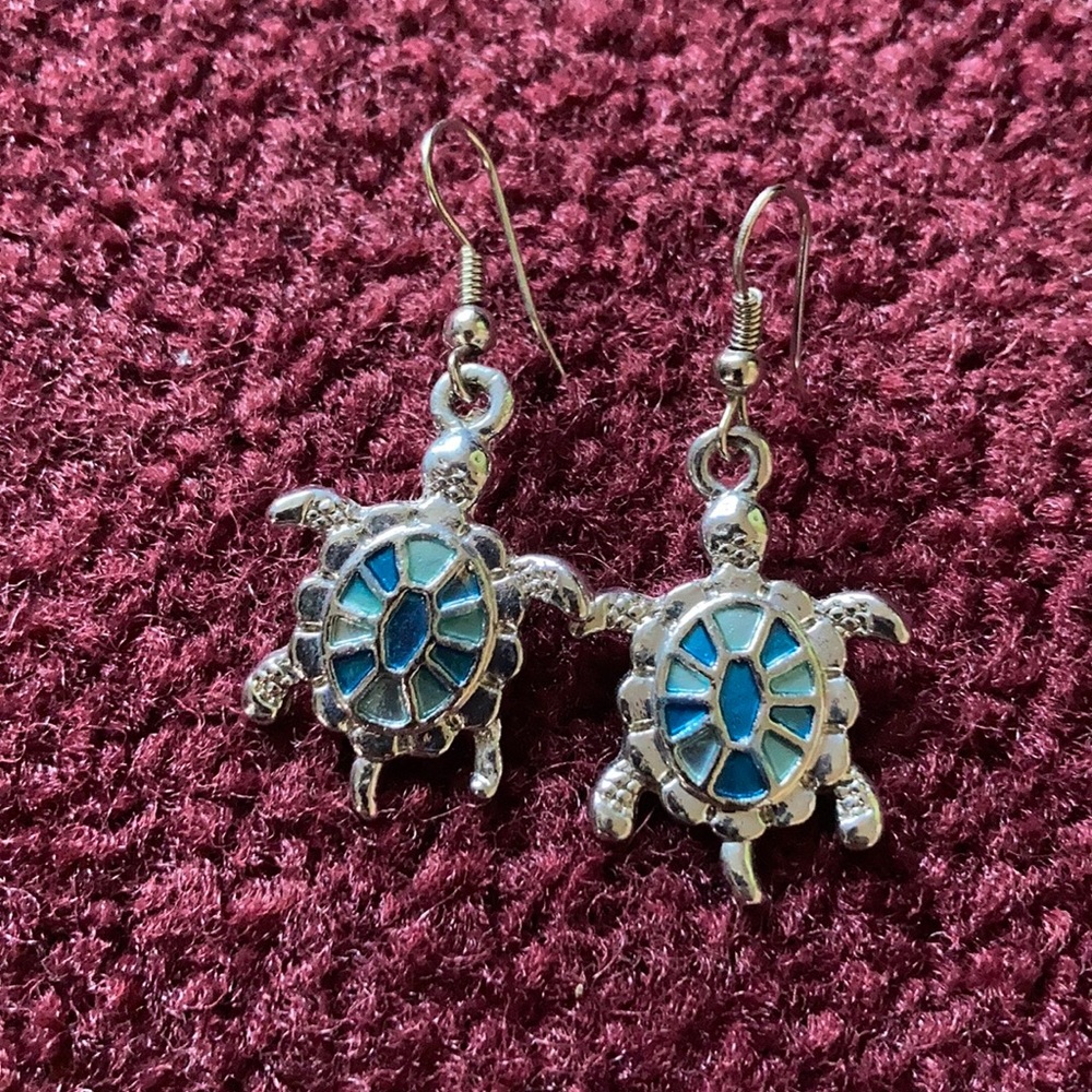 Turtle earrings